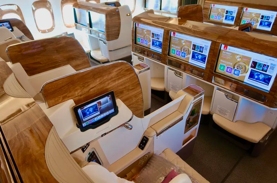 assentos classe executiva emirates 777