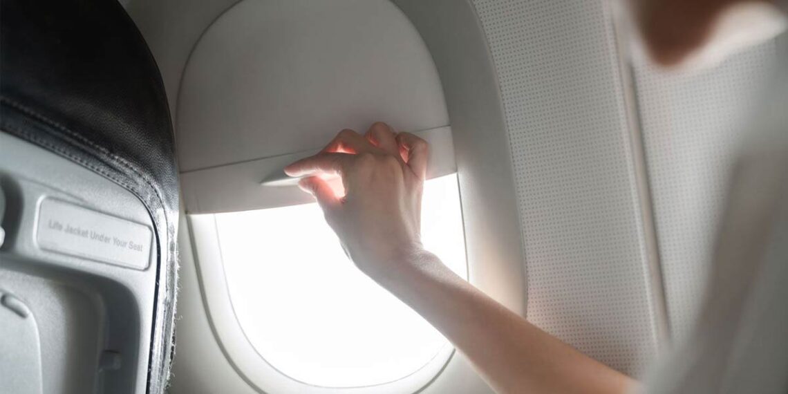 janelas do avião devem ficar abertas na decolagem e pouso